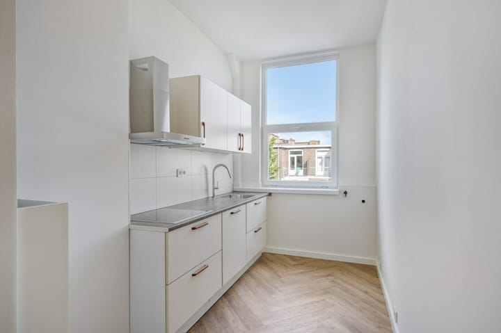 Photo 2 of Vechtstraat 56