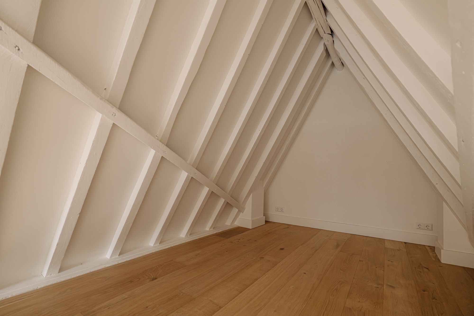 Foto 21 van Oudezijds Achterburgwal 14-D