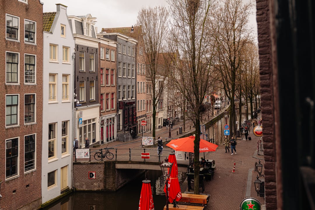 Foto 11 van Oudezijds Achterburgwal 14-D