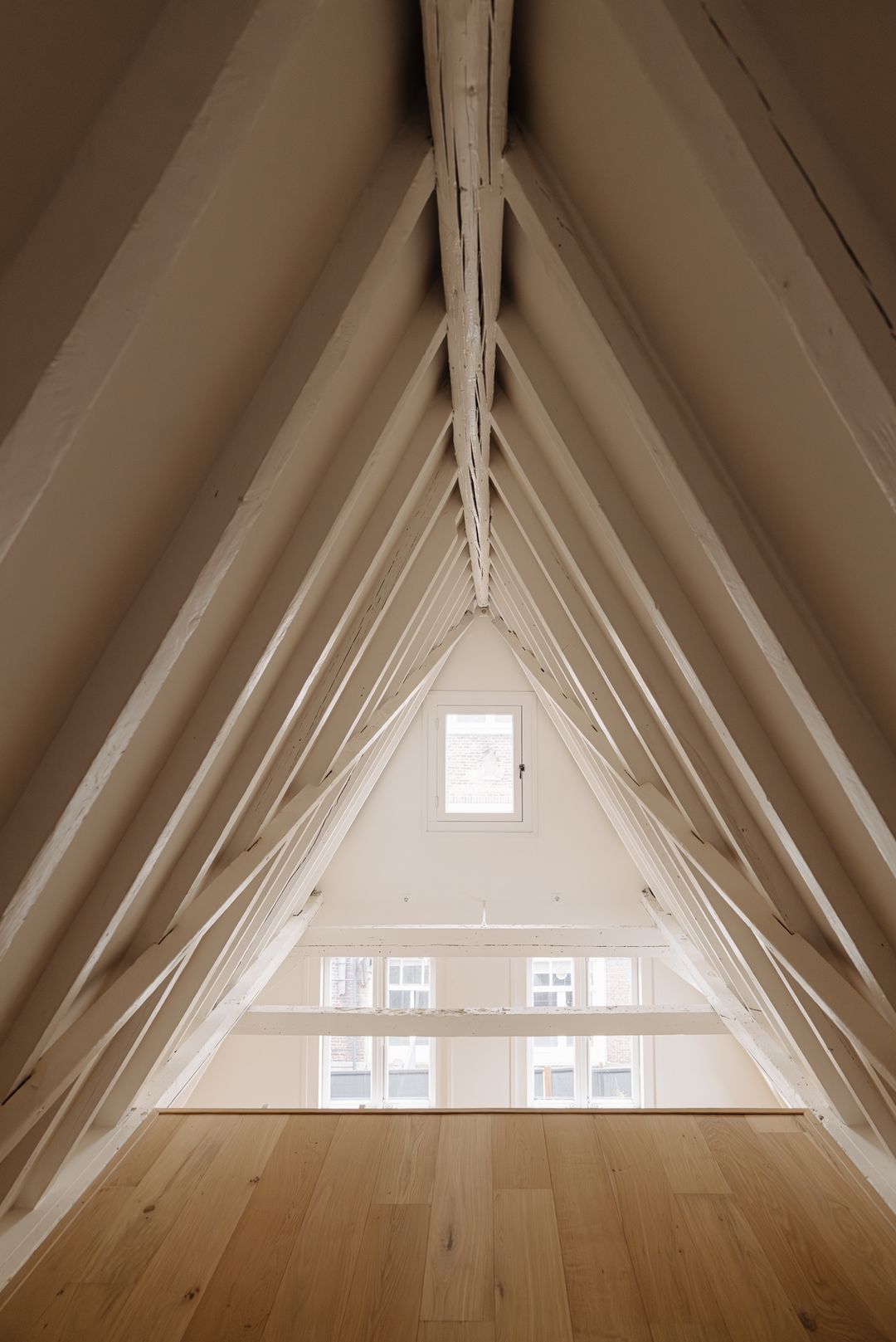 Foto 22 van Oudezijds Achterburgwal 14-D