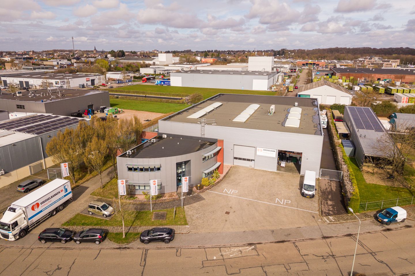 View photo 2 of Marconistraat 11