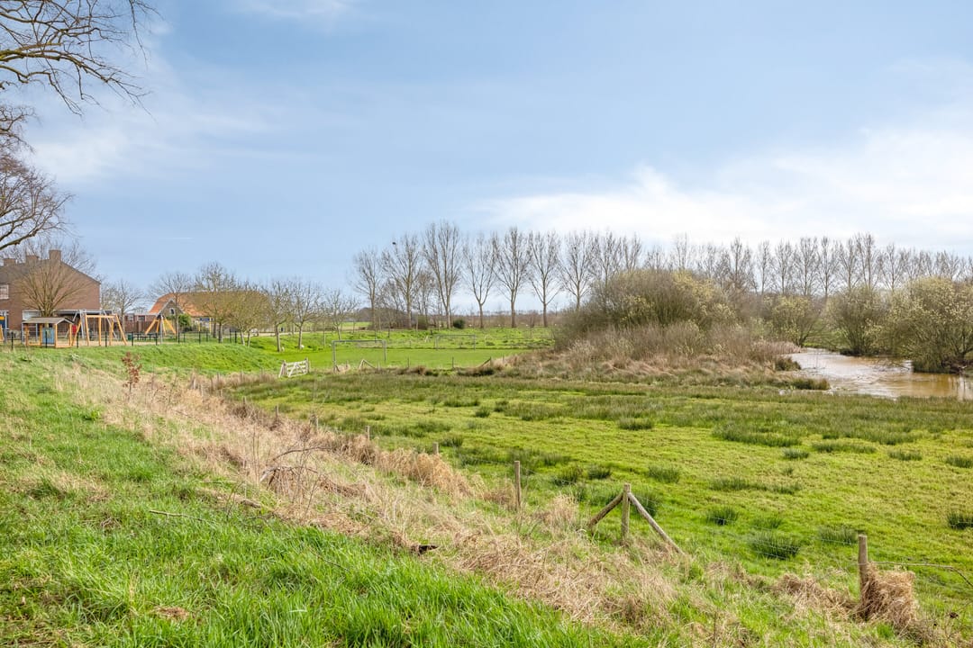 Photo 43 of Aijenseweg 1-A