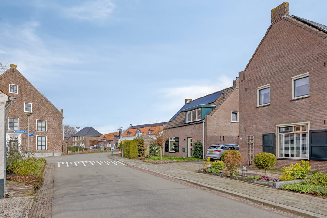 Photo 41 of Aijenseweg 1-A