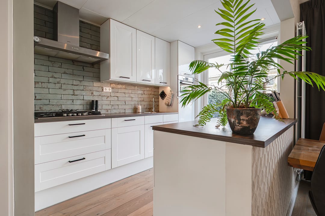 Photo 11 of van Limburg Stirumstraat 46