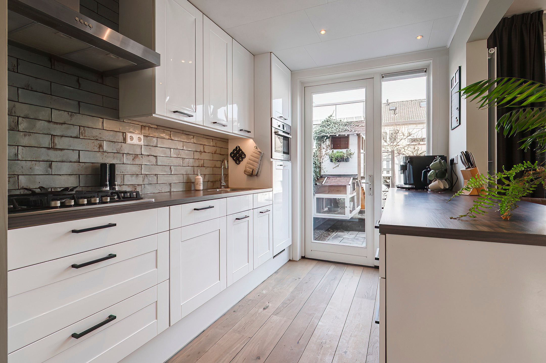 Photo 12 of van Limburg Stirumstraat 46