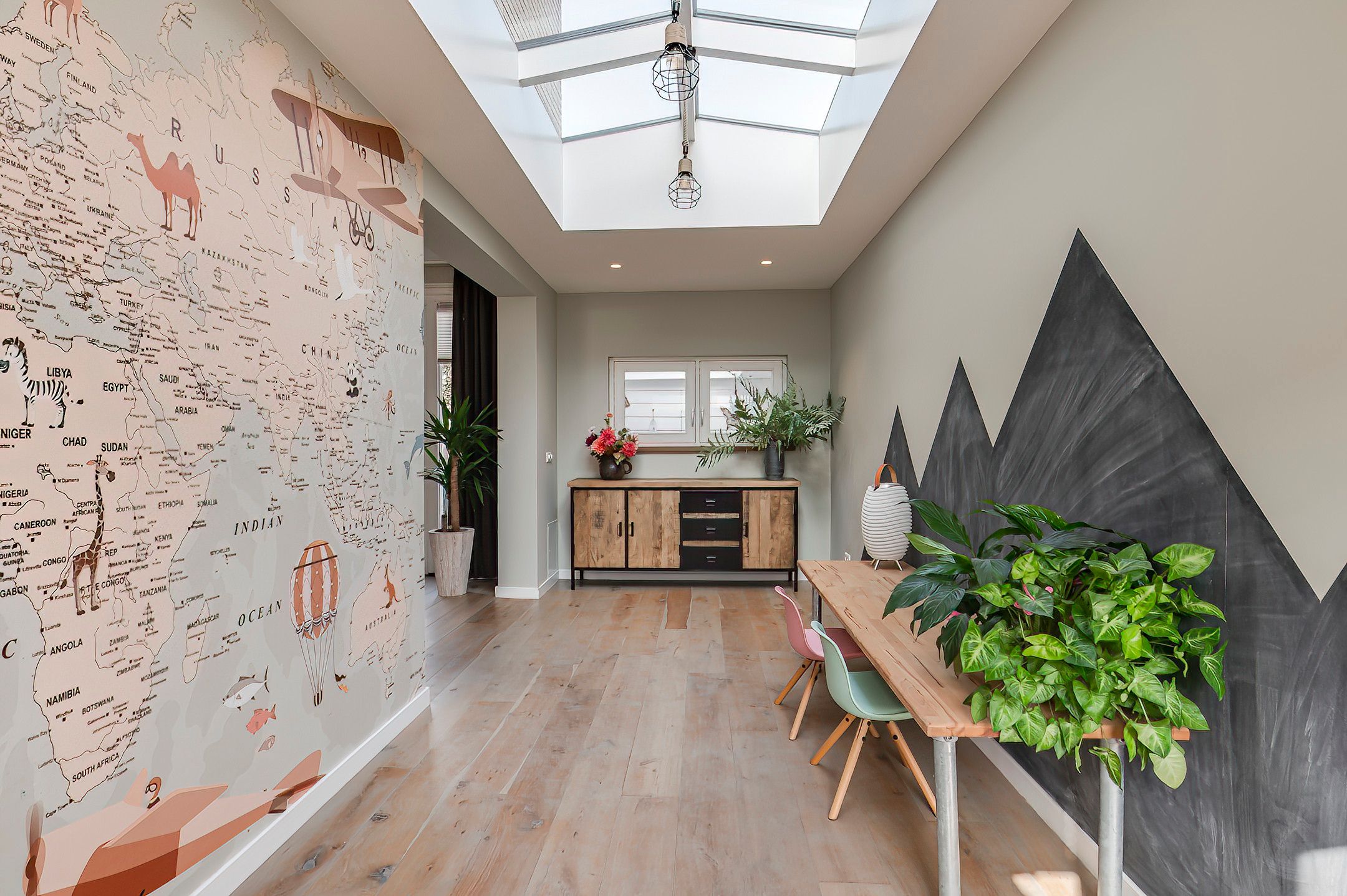 Photo 15 of van Limburg Stirumstraat 46