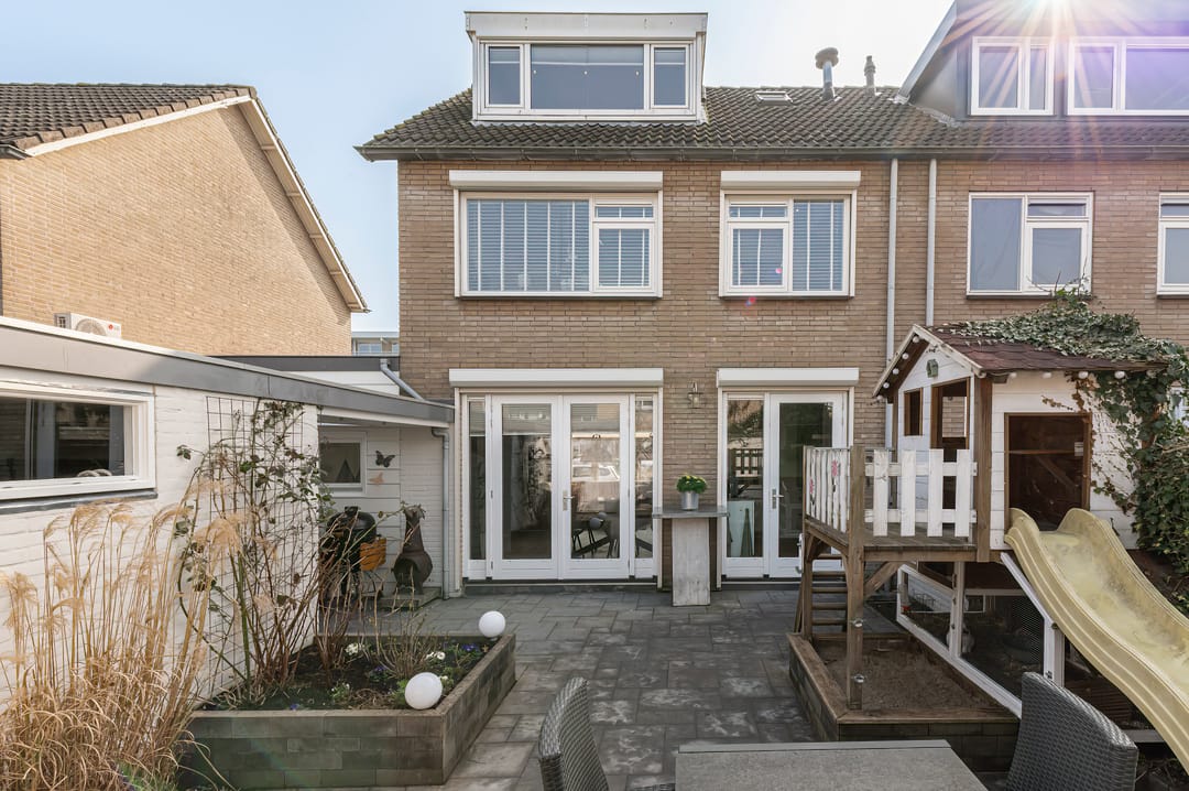 Photo 16 of van Limburg Stirumstraat 46