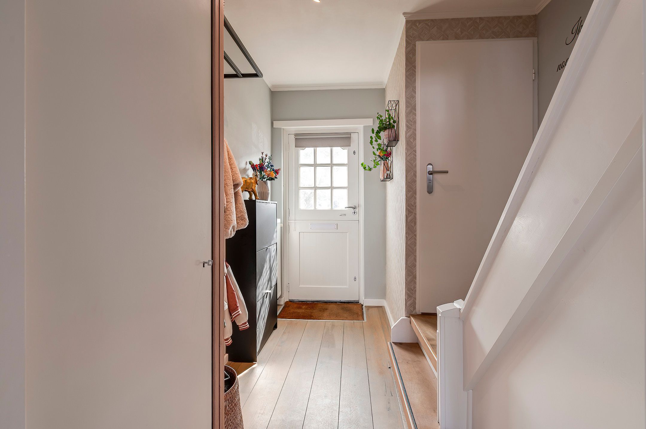 Photo 21 of van Limburg Stirumstraat 46