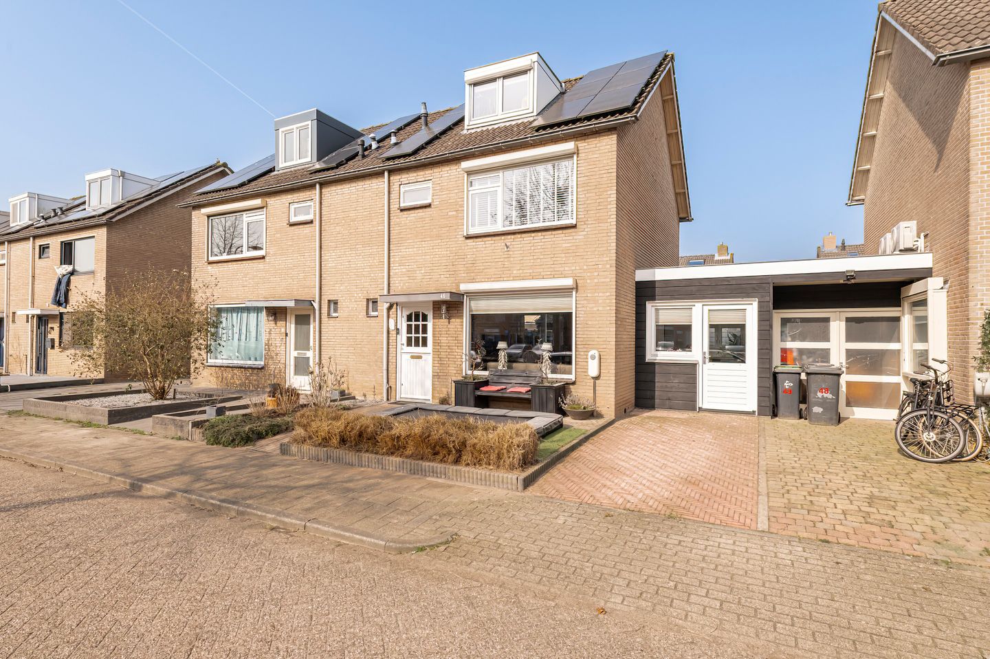 Photo 5 of van Limburg Stirumstraat 46