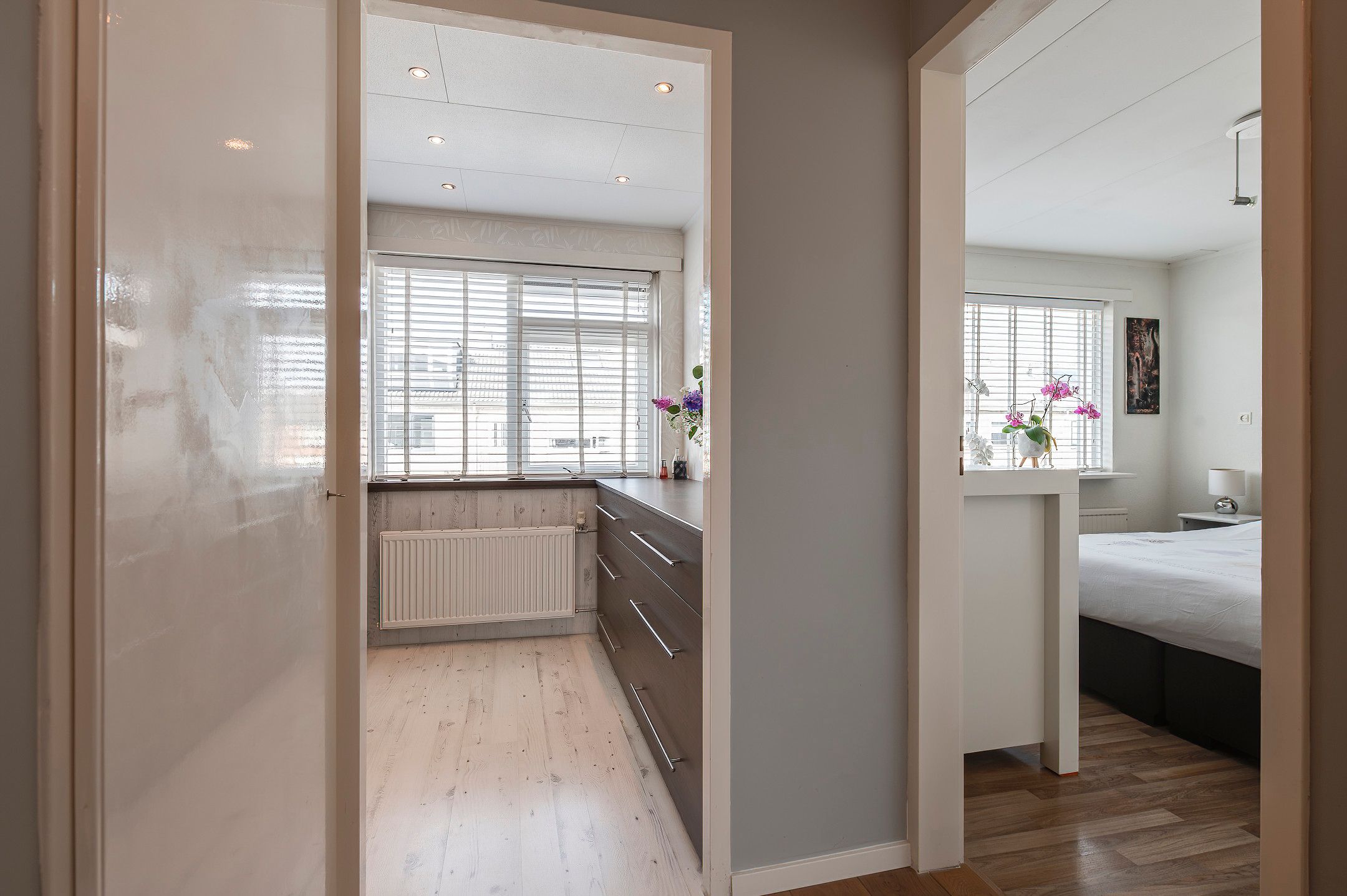 Photo 24 of van Limburg Stirumstraat 46