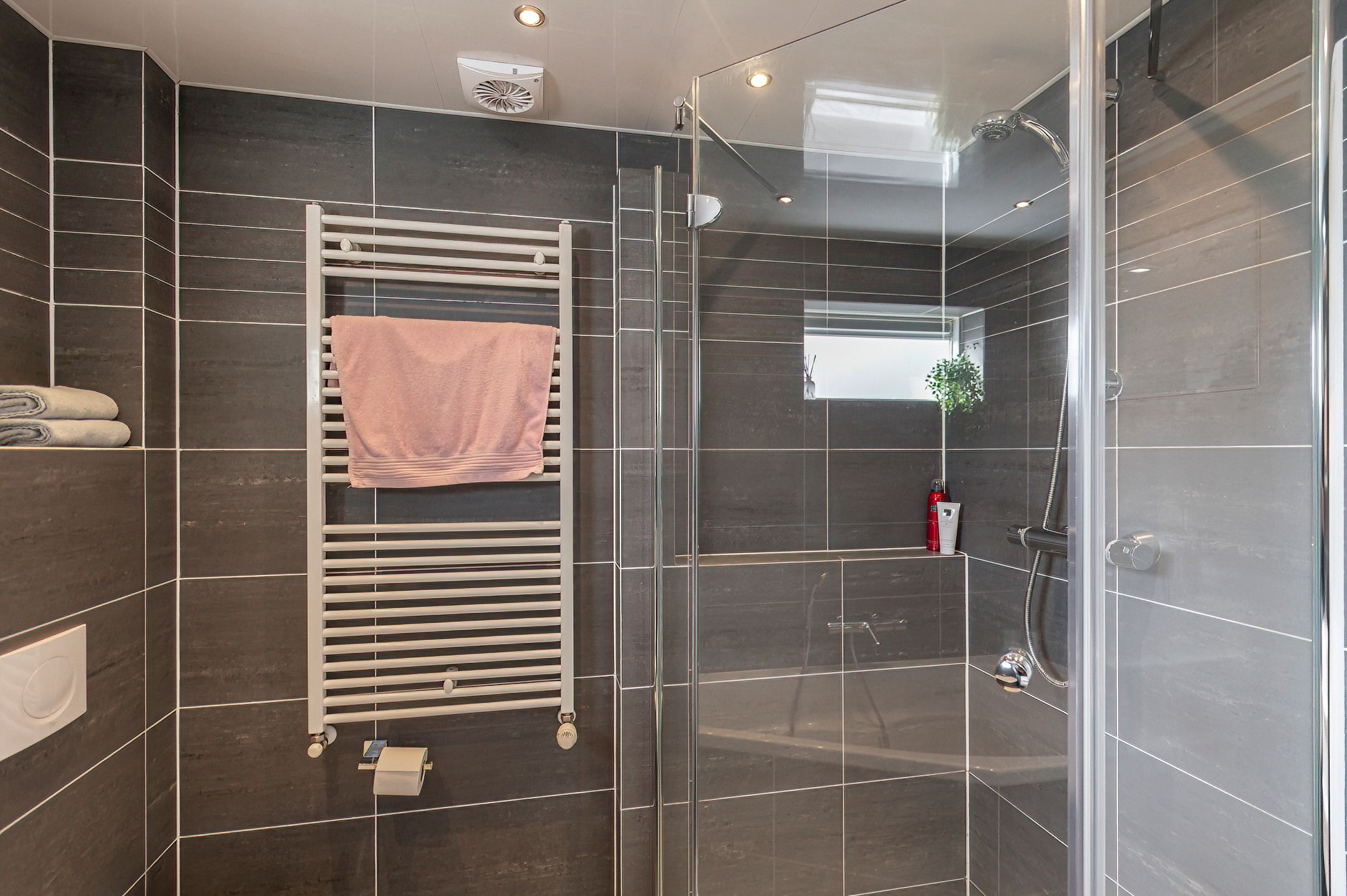 Photo 33 of van Limburg Stirumstraat 46