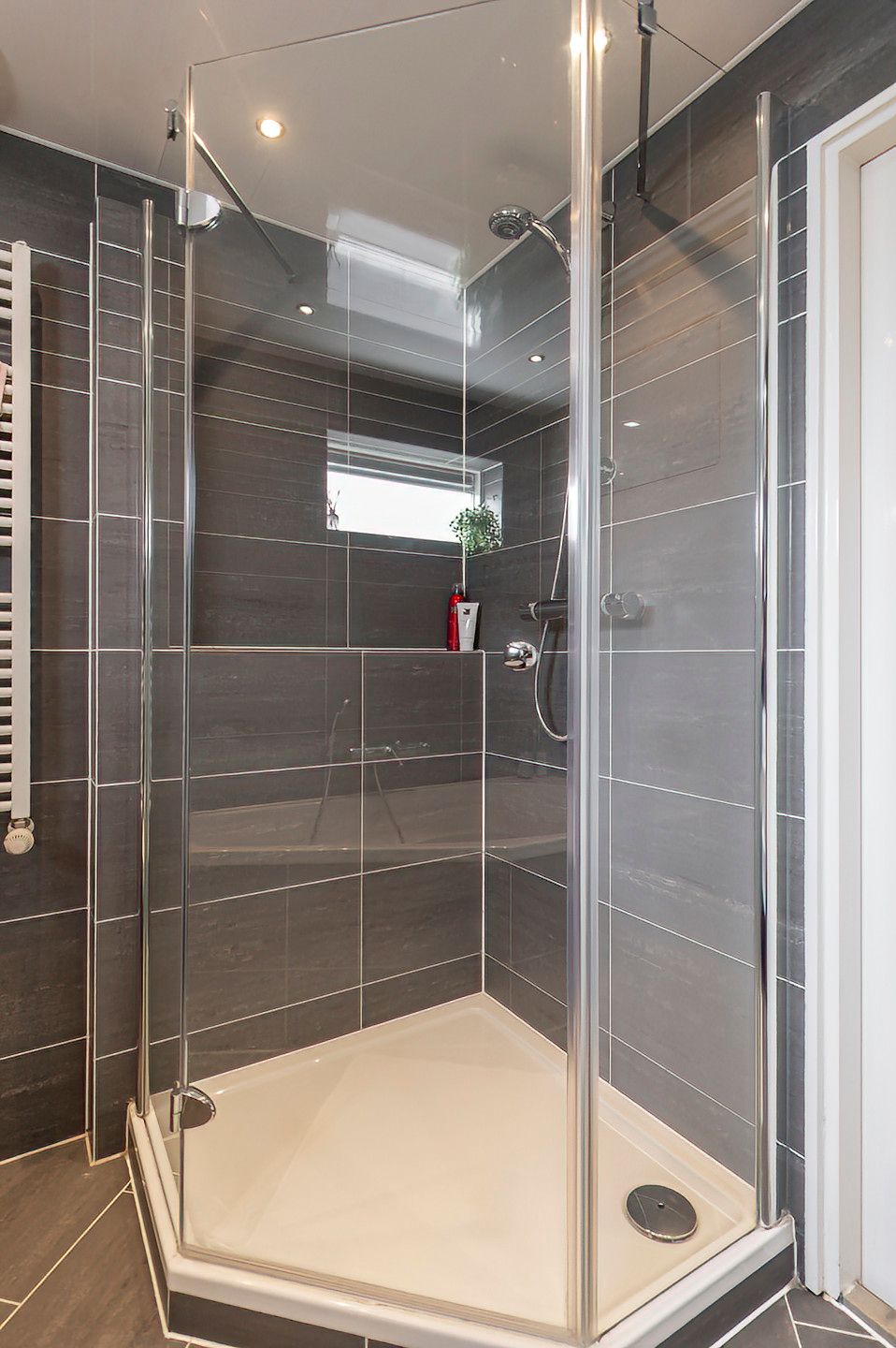 Photo 34 of van Limburg Stirumstraat 46