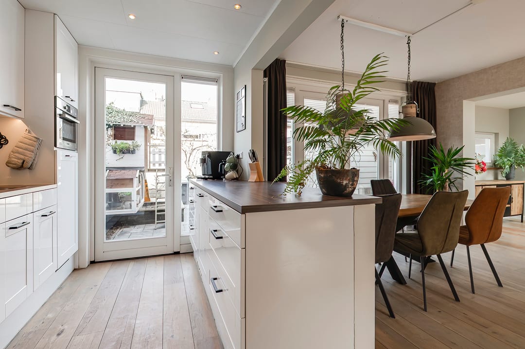 Photo 13 of van Limburg Stirumstraat 46