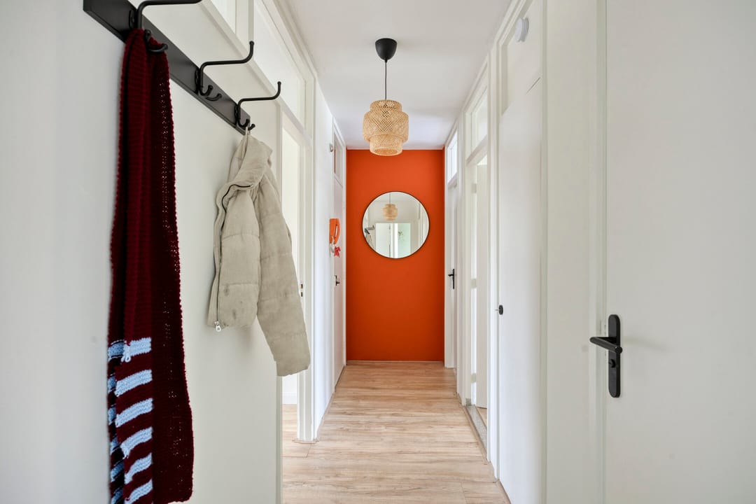 Well-Maintained and Modernized 4-Room Apartment with 2 Balconies and Storage in Leiden — 16