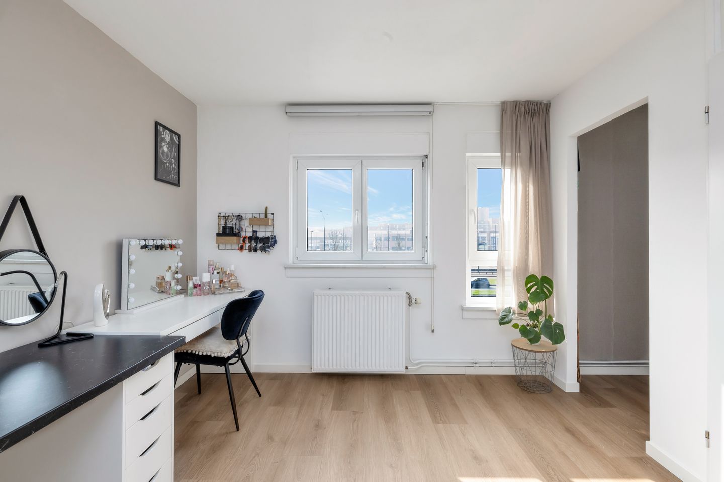 Renovated and Energy-Efficient Semi-Detached Family Home with Four Rooms in Central Heerhugowaard — 44