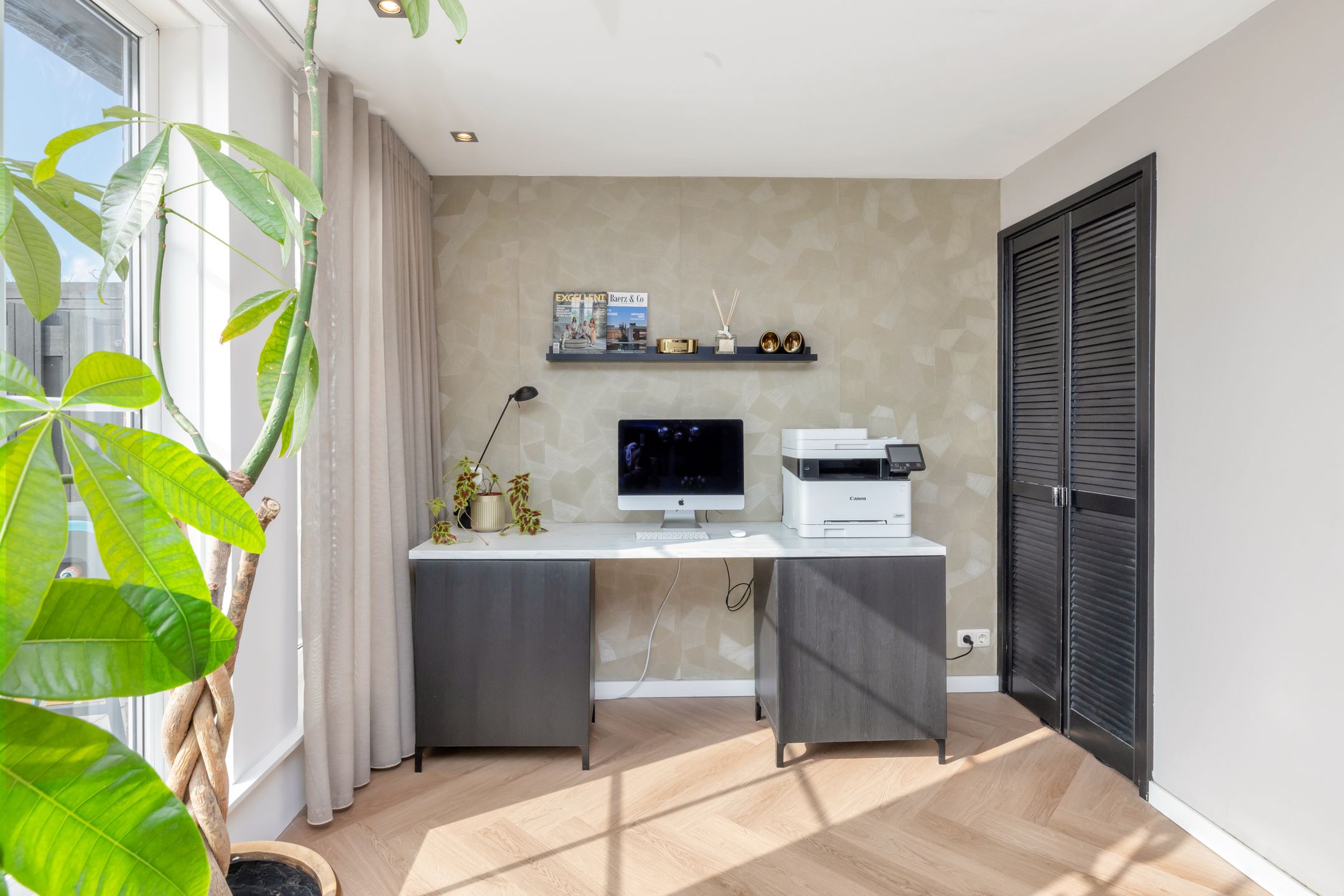 Renovated and Energy-Efficient Semi-Detached Family Home with Four Rooms in Central Heerhugowaard — 12