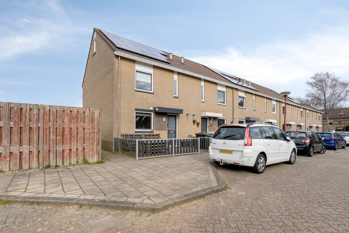 Spacious Family Home with Solar Panels in Child-Friendly Nieuwegein — 25