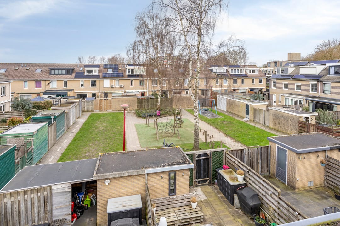 Spacious Family Home with Solar Panels in Child-Friendly Nieuwegein — 28