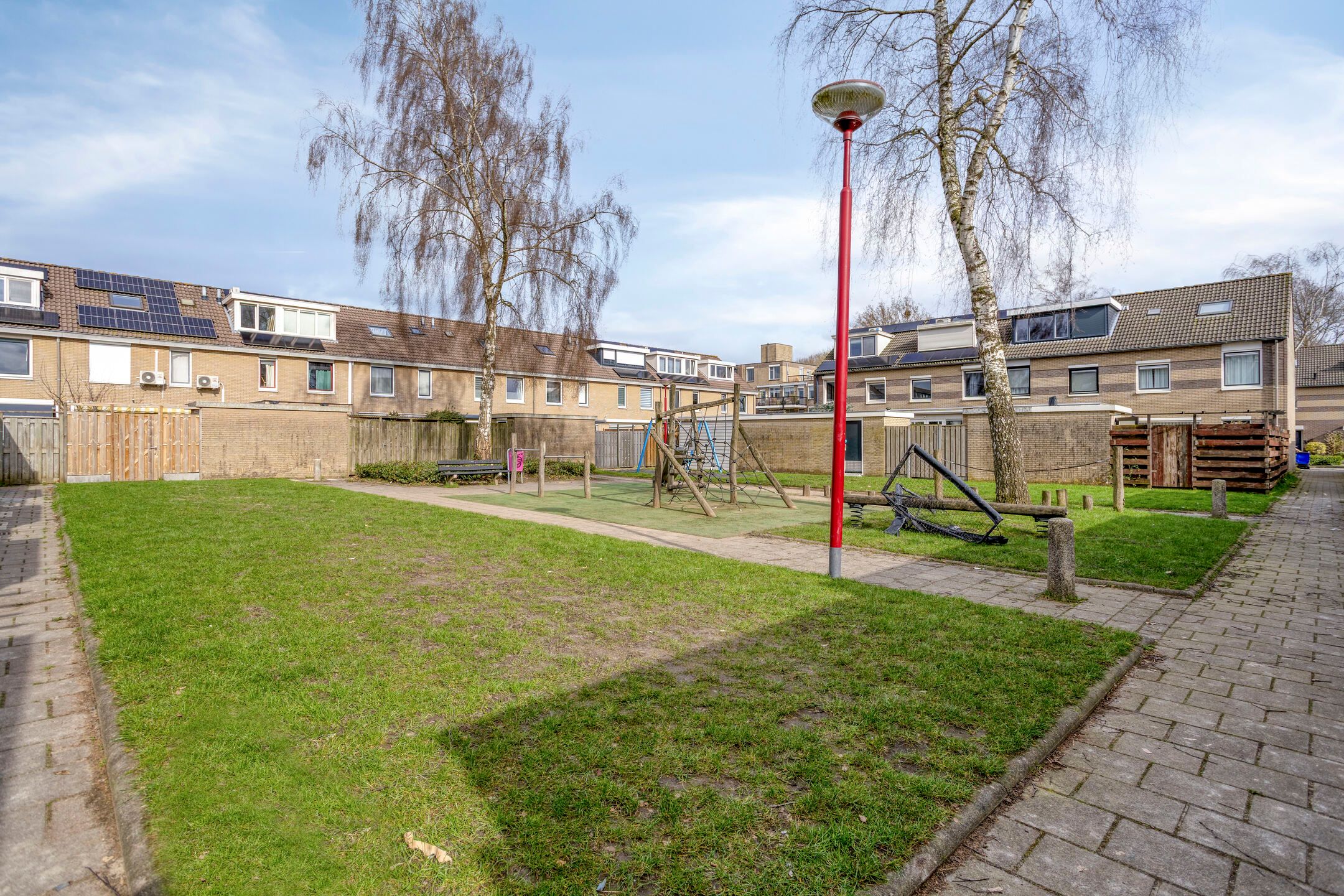 Spacious Family Home with Solar Panels in Child-Friendly Nieuwegein — 29