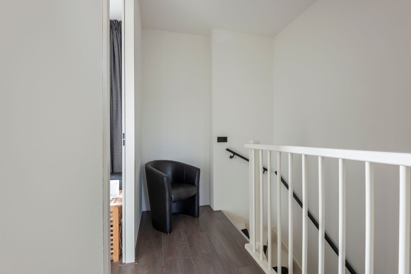 Spacious Move-in Ready Family Home with Roof Terrace in Almere Europakwartier — 19