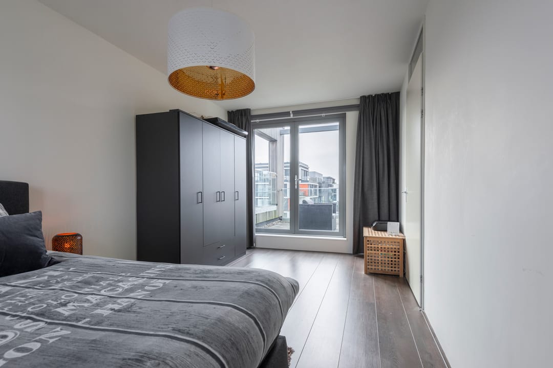 Spacious Move-in Ready Family Home with Roof Terrace in Almere Europakwartier — 21