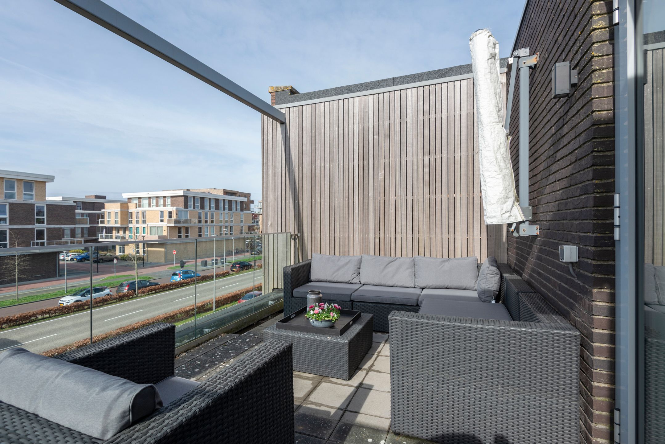 Spacious Move-in Ready Family Home with Roof Terrace in Almere Europakwartier — 23