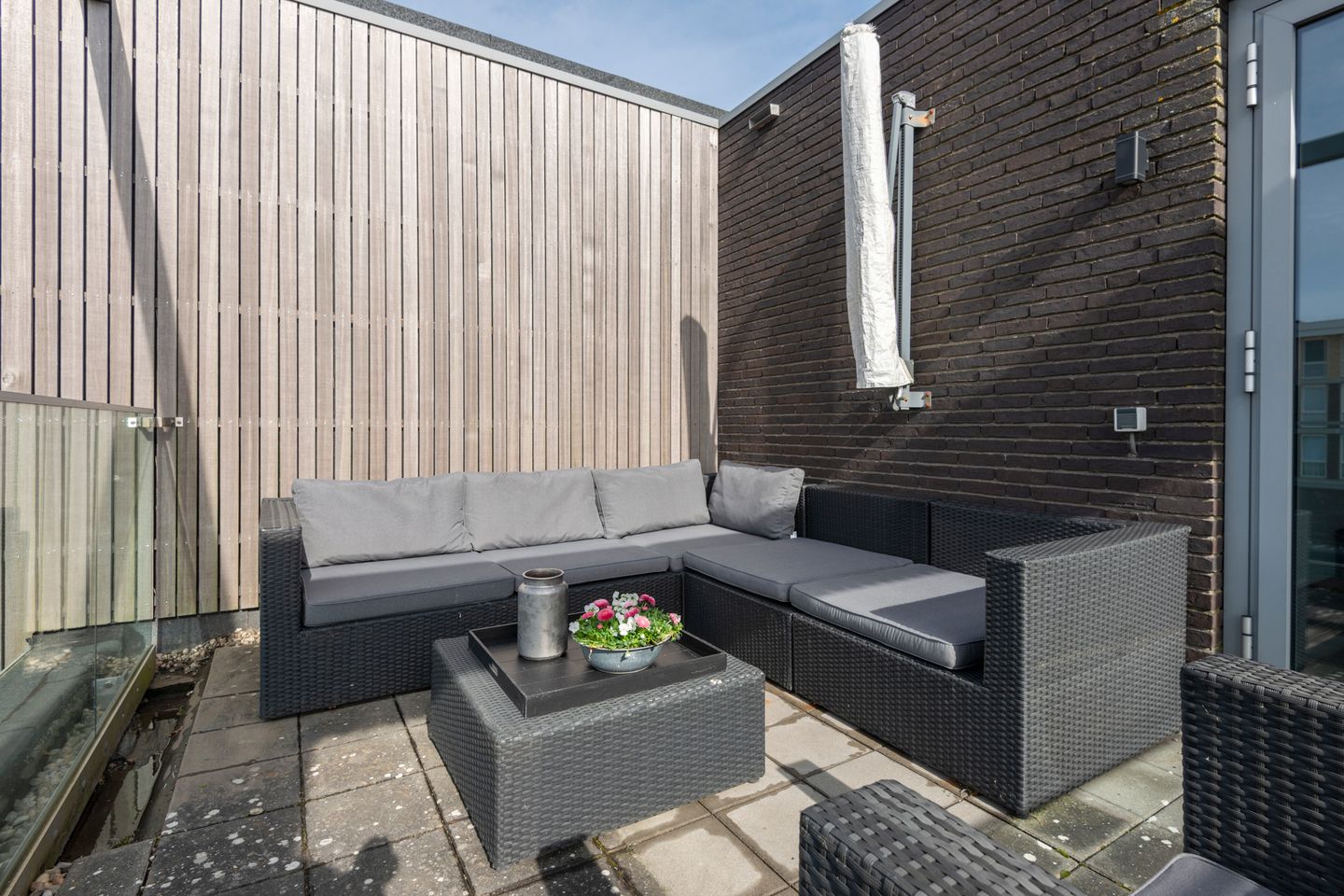 Spacious Move-in Ready Family Home with Roof Terrace in Almere Europakwartier — 24