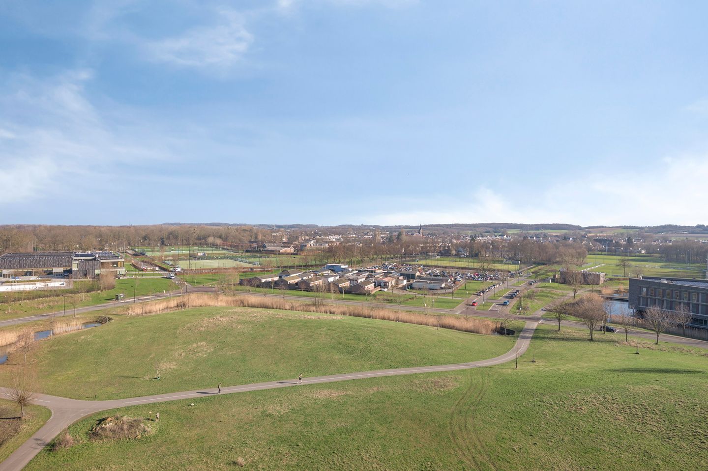 Foto 19 van Atletenbaan 96-L