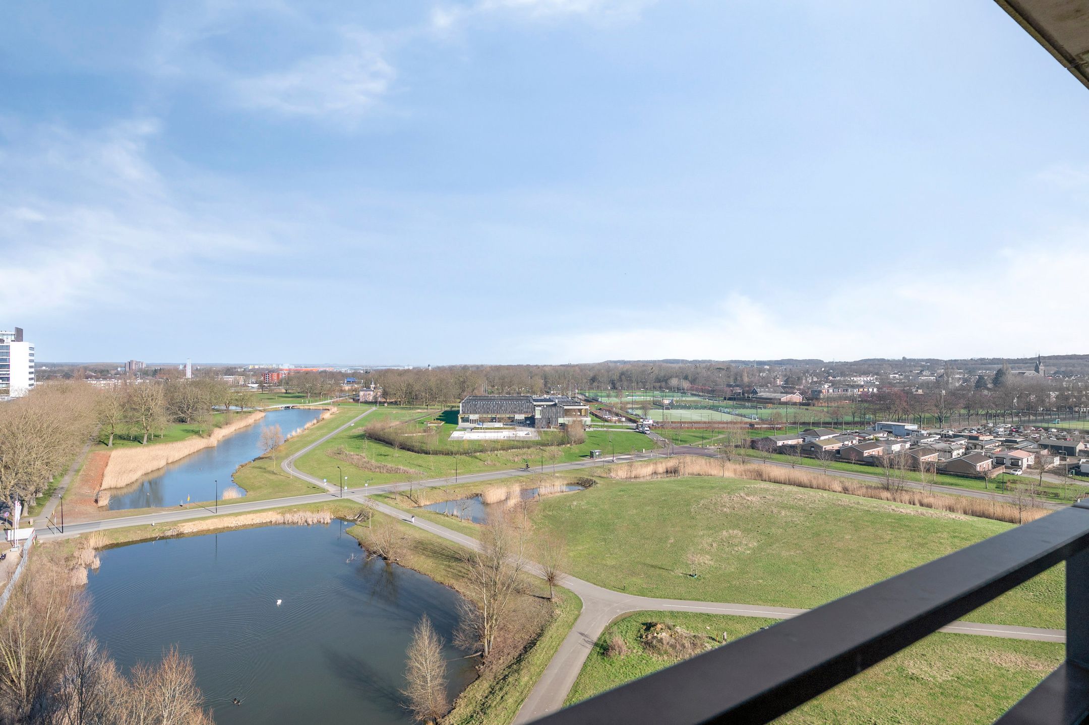 Foto 3 van Atletenbaan 96-L