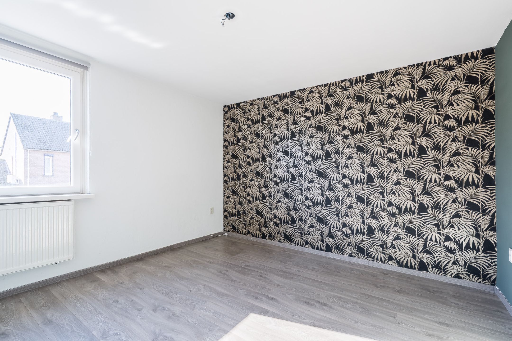 Spacious and well maintained family home with 4 bedrooms in Weert — 18