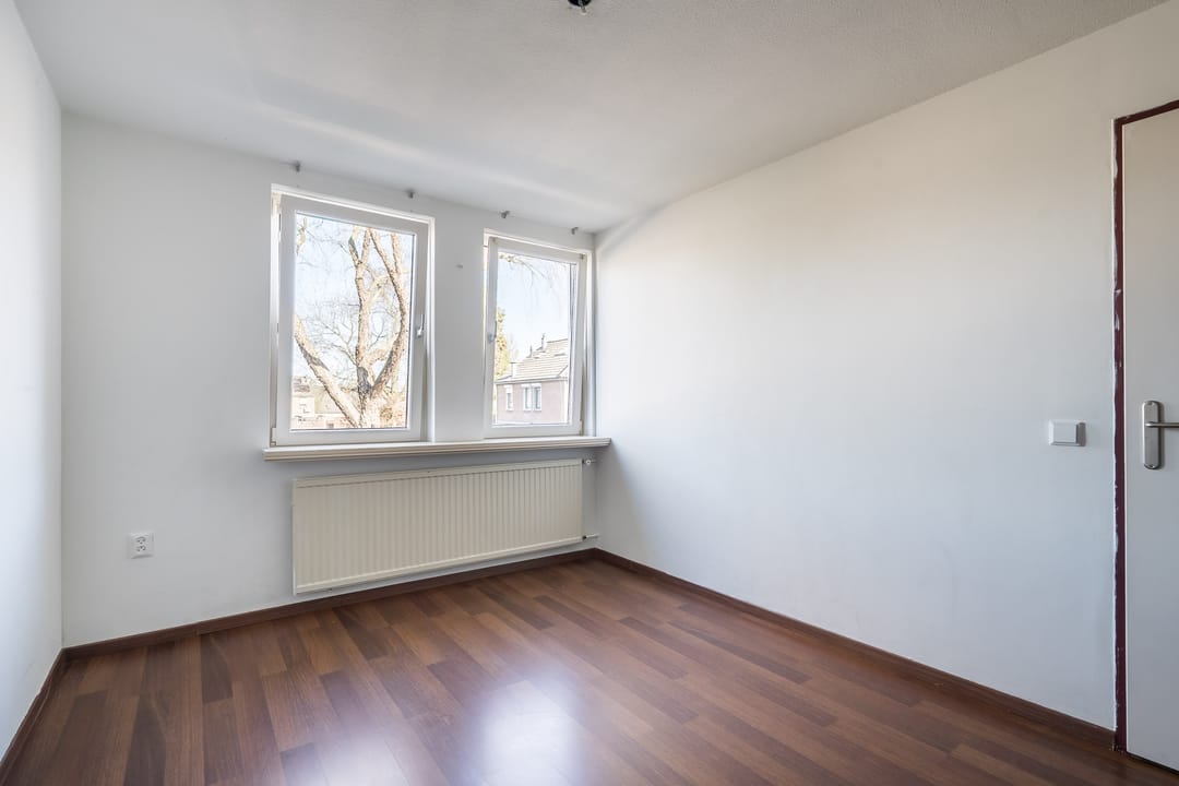 Spacious and well maintained family home with 4 bedrooms in Weert — 22