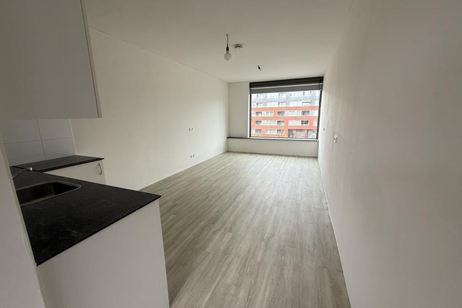 Foto 7 van August Allebéplein 232