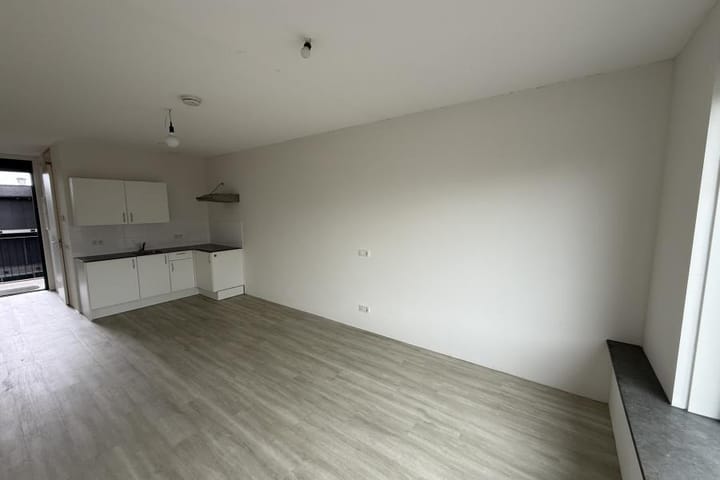 Foto 5 van August Allebéplein 232