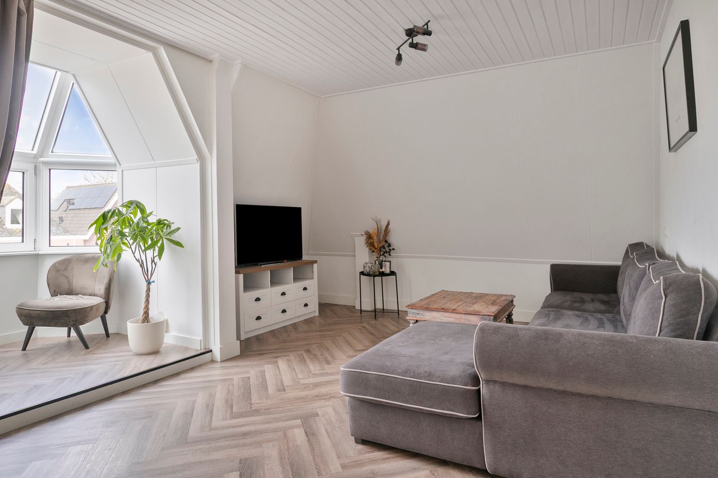 Foto 10 van Jan Deckersstraat 19-D