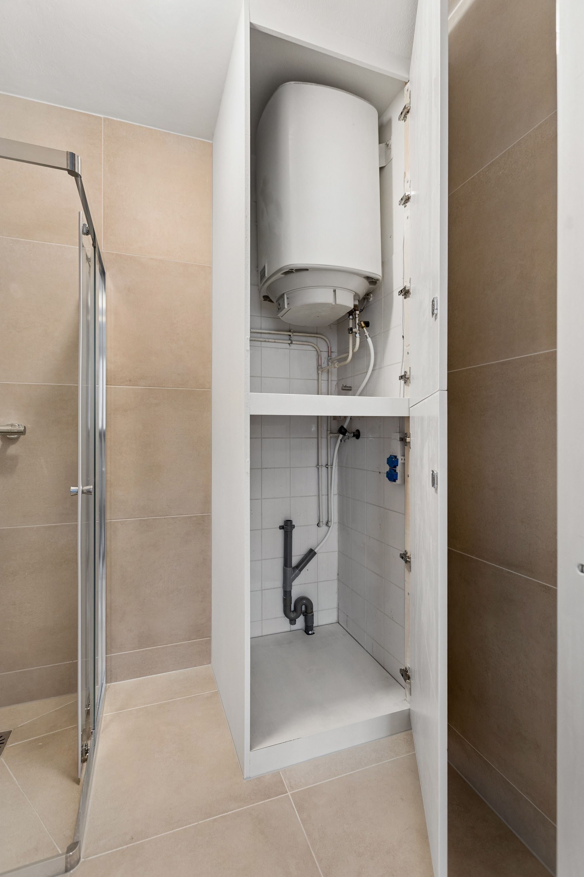 Ground floor apartment with garden, new bathroom, and parking in Hilversum — 16