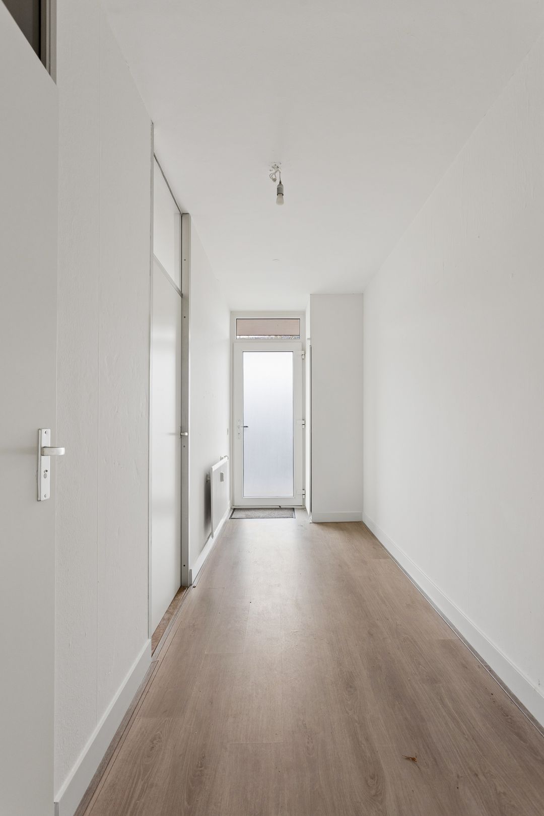 Ground floor apartment with garden, new bathroom, and parking in Hilversum — 17