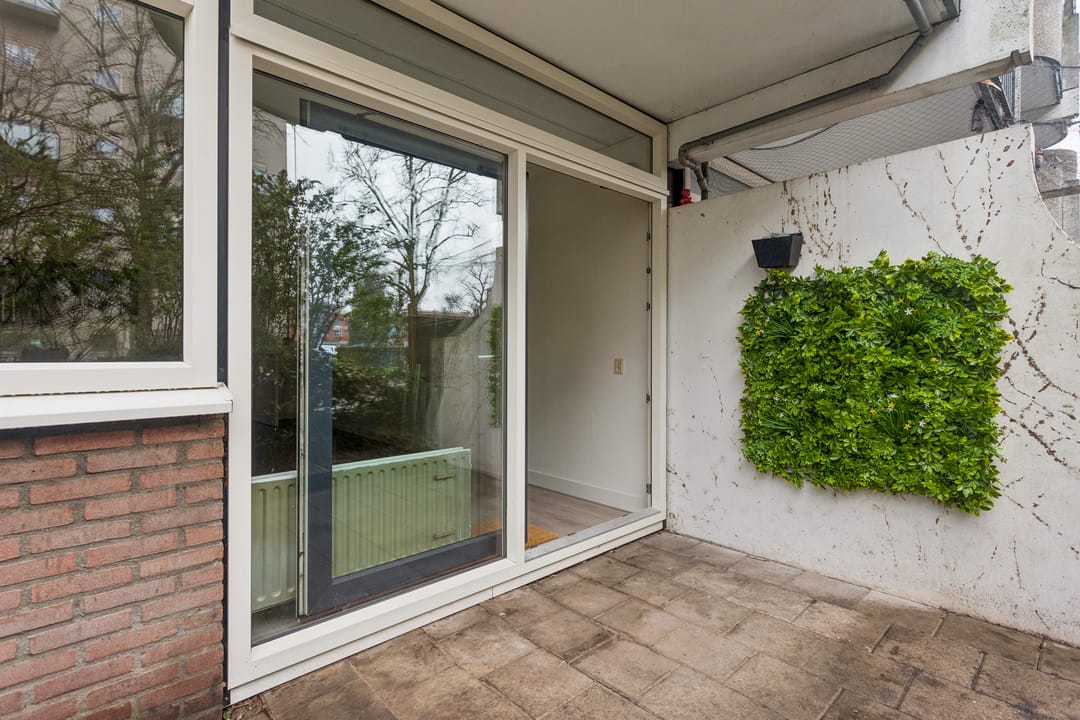 Ground floor apartment with garden, new bathroom, and parking in Hilversum — 33