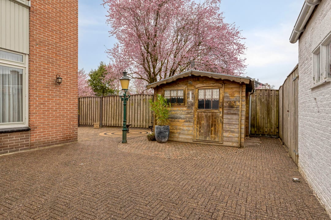 Extended Corner House with Garage and Garden in Bergeijk — 27