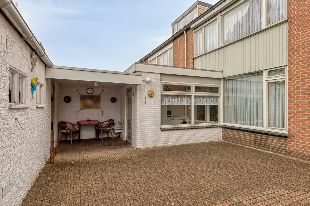 Extended Corner House with Garage and Garden in Bergeijk — 31