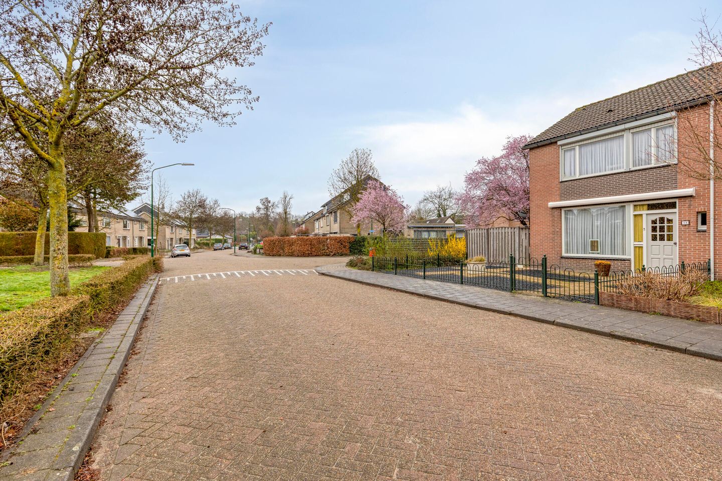 Extended Corner House with Garage and Garden in Bergeijk — 35