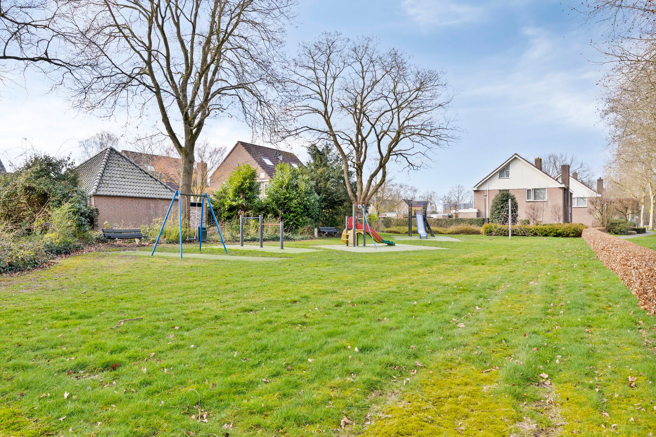 Extended Corner House with Garage and Garden in Bergeijk — 37