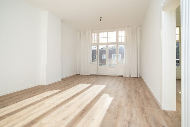 Photo 3 of De Lairessestraat 116-2