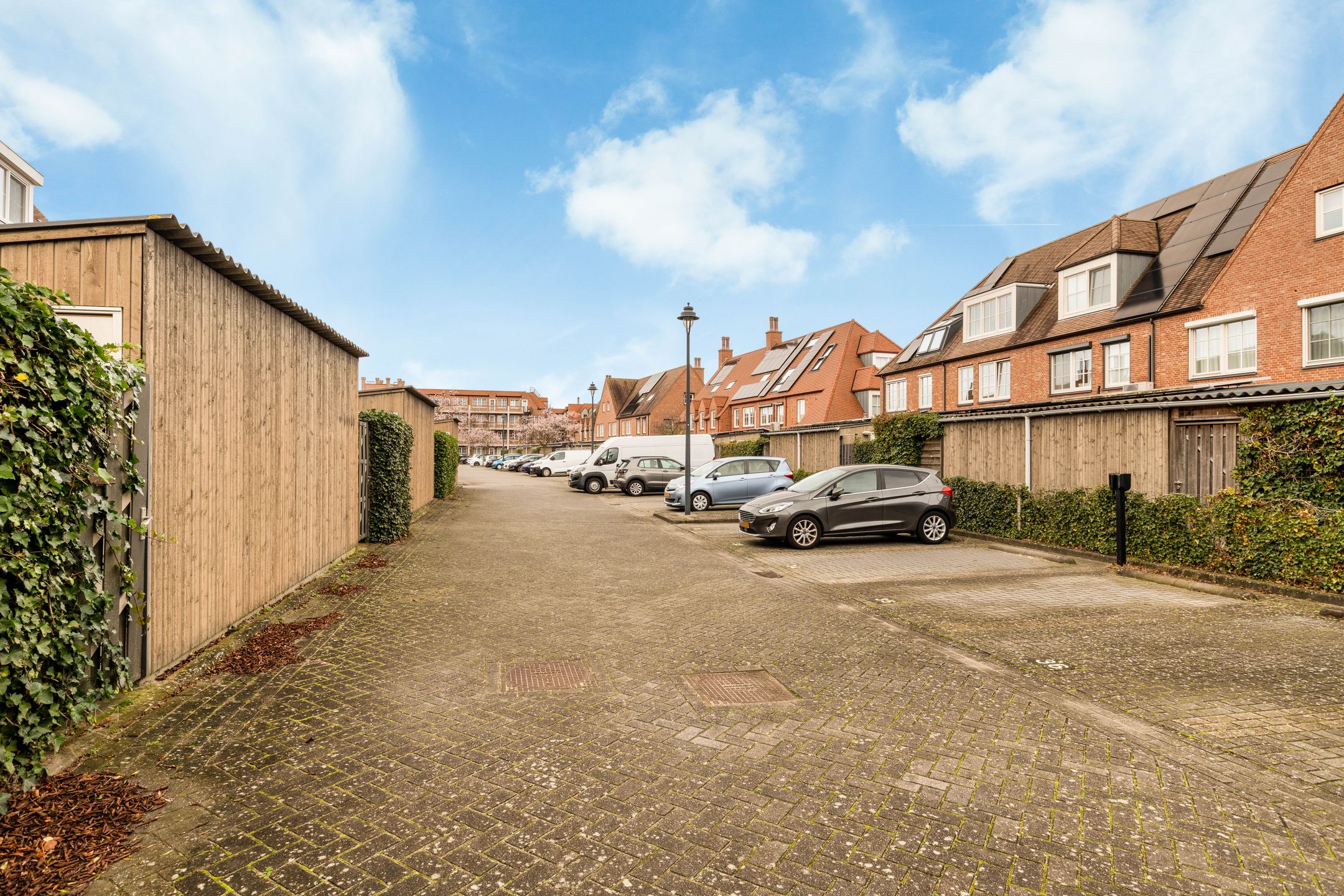 Photo 45 of Catharina van Aragonlaan 111