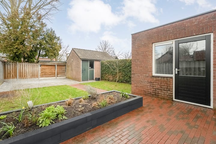 Foto 4 van Weegbree 32