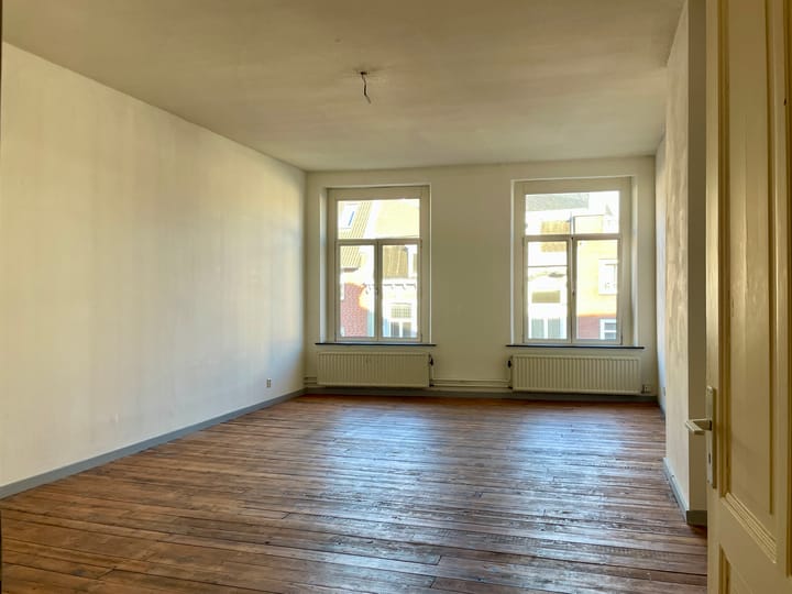 Foto 2 van Parade 24-B