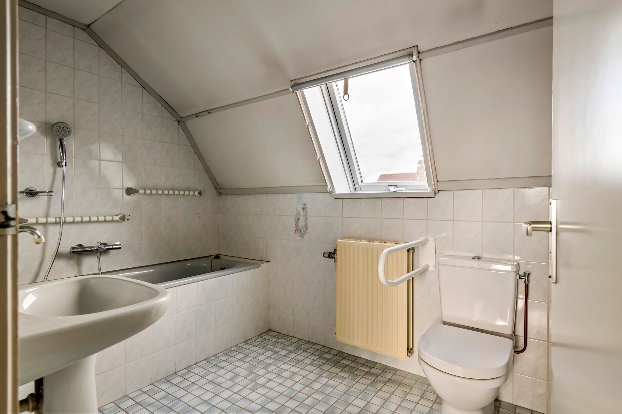 Foto 39 van Poppelenburgerstraat 2