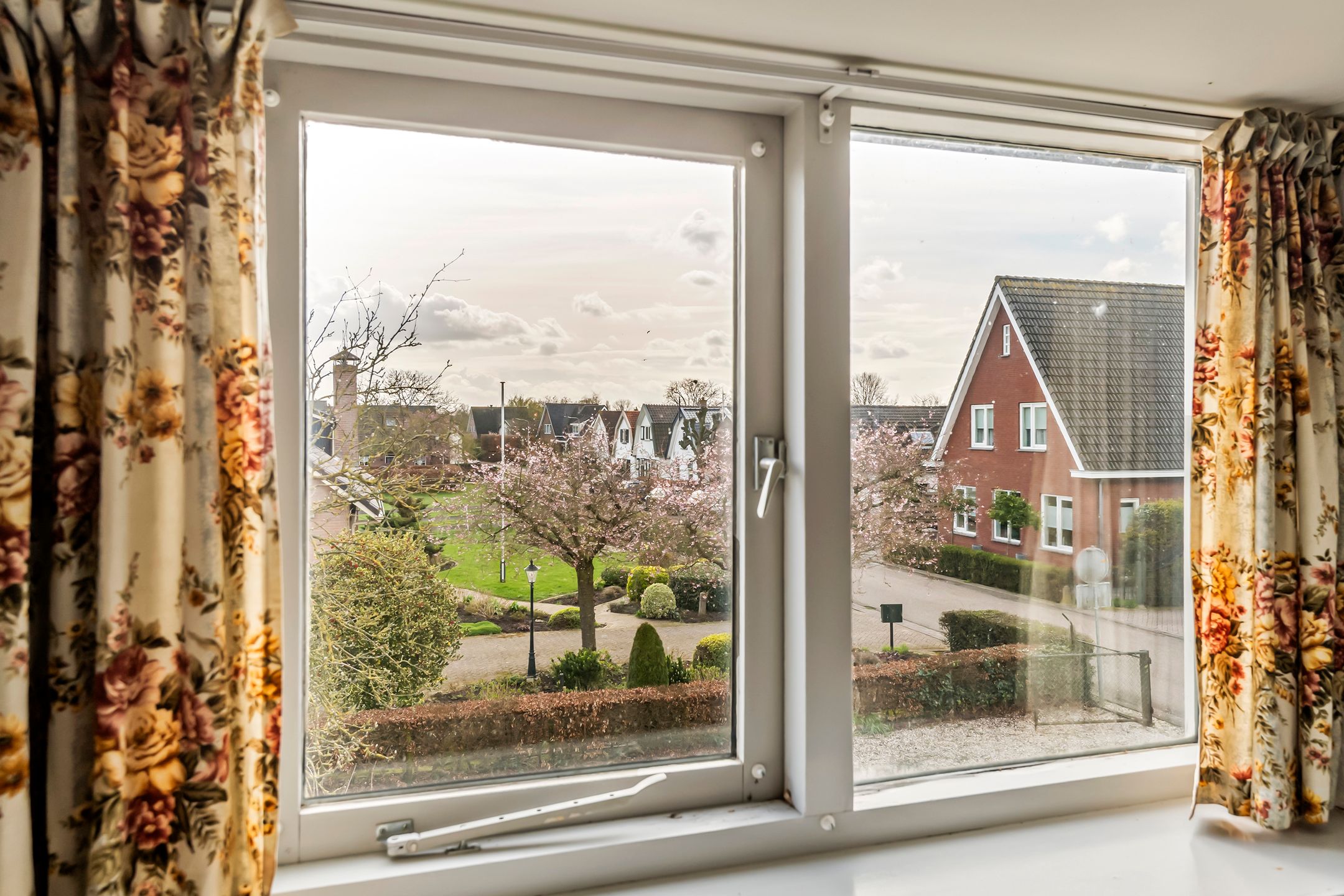 Foto 42 van Poppelenburgerstraat 2