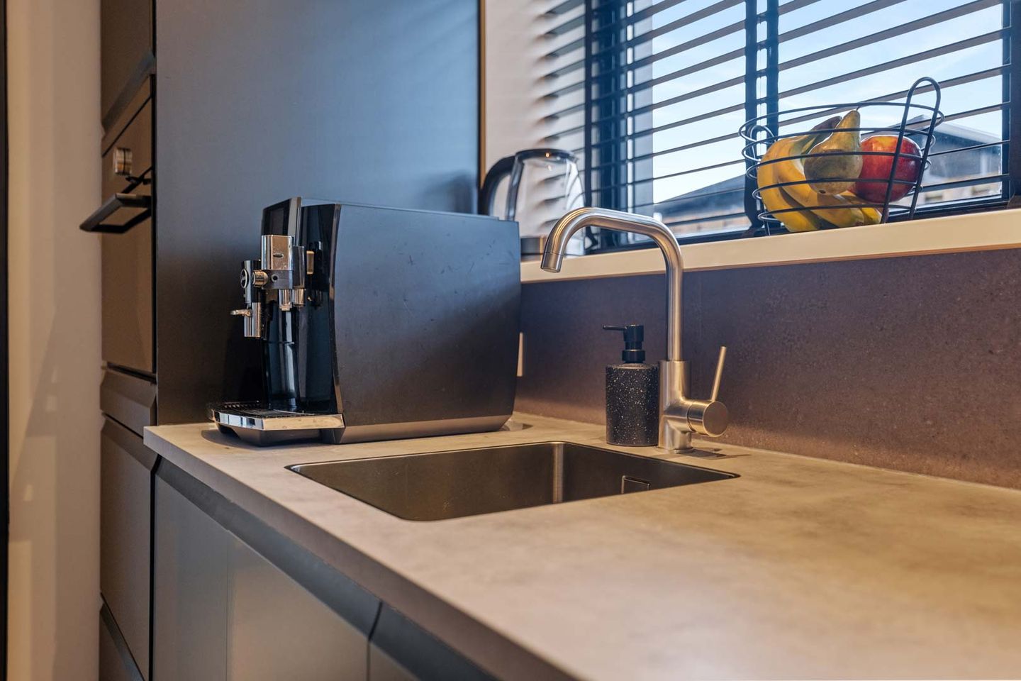 Photo 14 of Jacob Catshof 8