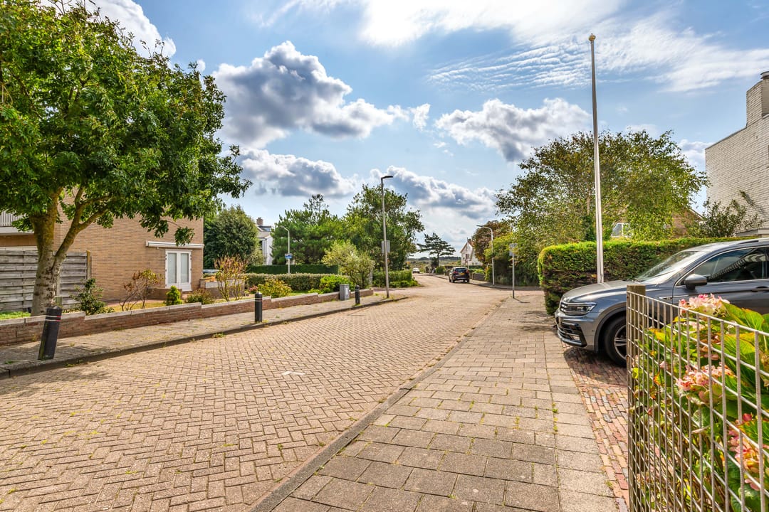 Foto 16 van Brederodestraat 77