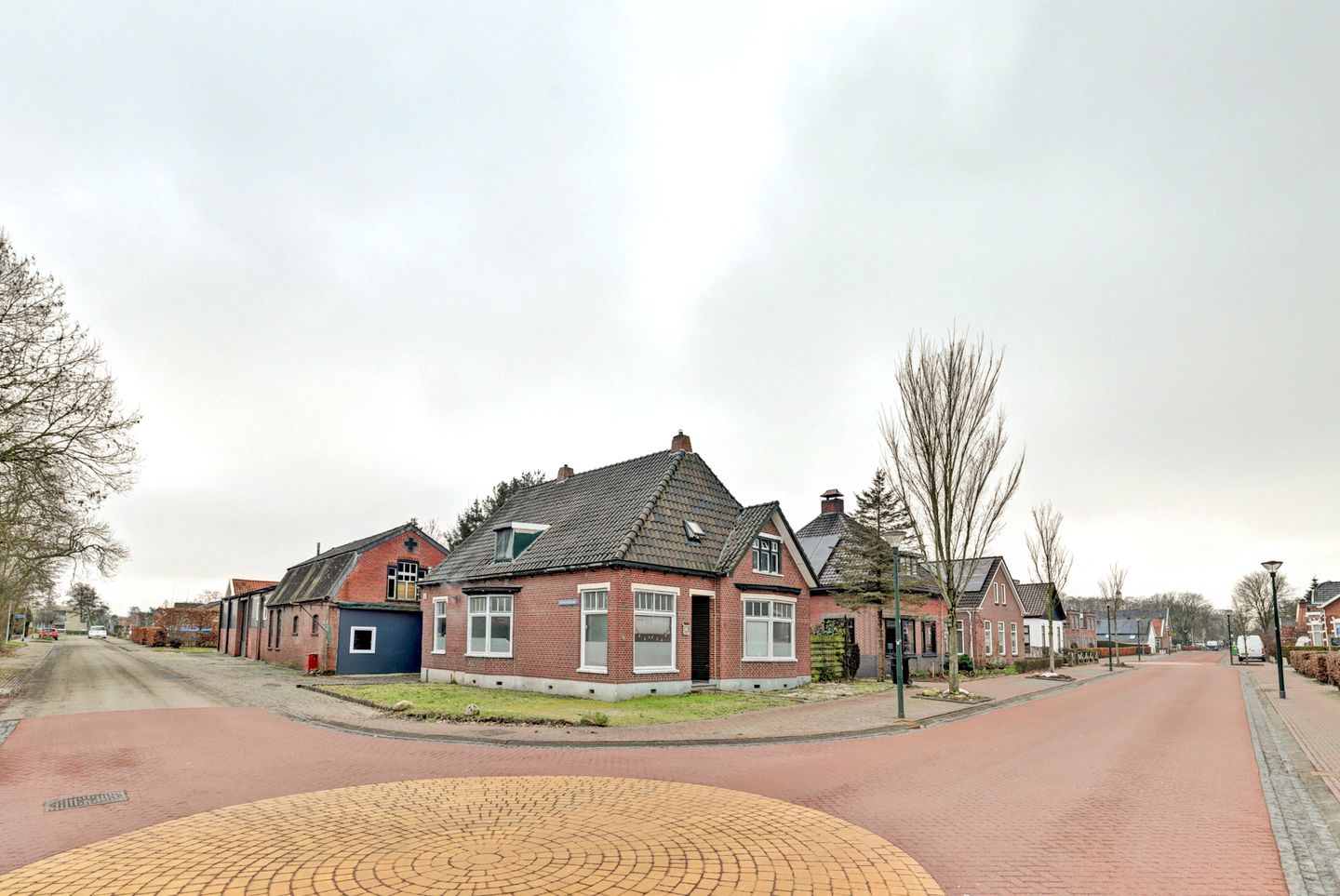 View photo 2 of Hoofdweg 202